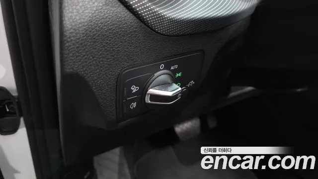 Audi Q2 35 TDI Premium — Фото автомобиля 4
