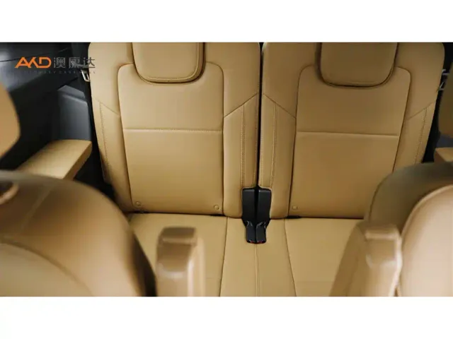 Li Auto ONE — Фото автомобиля 9