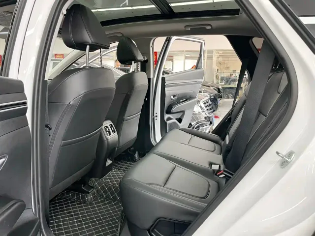 Hyundai Tucson — Фото автомобиля 8