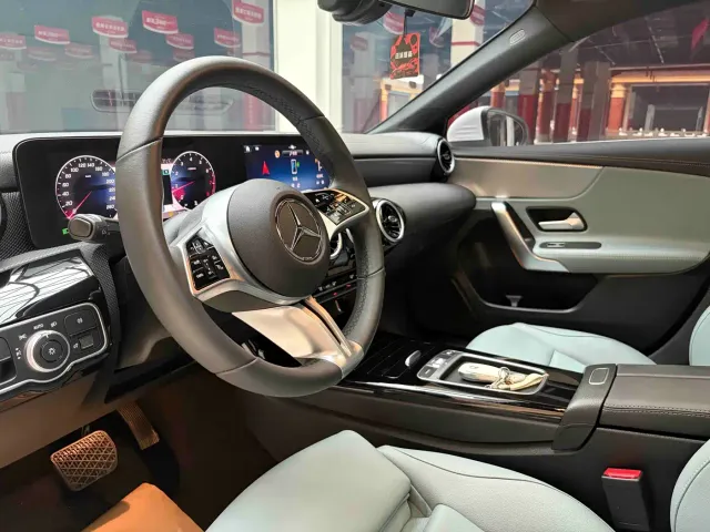 Mercedes-Benz A-Class — Фото автомобиля 6