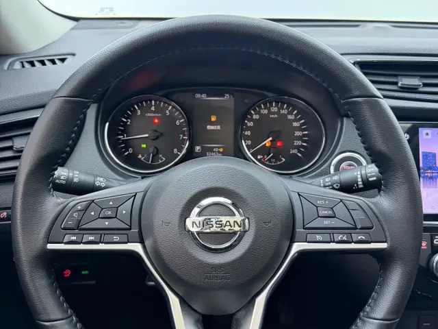 Nissan X-Trail — Фото автомобиля 15