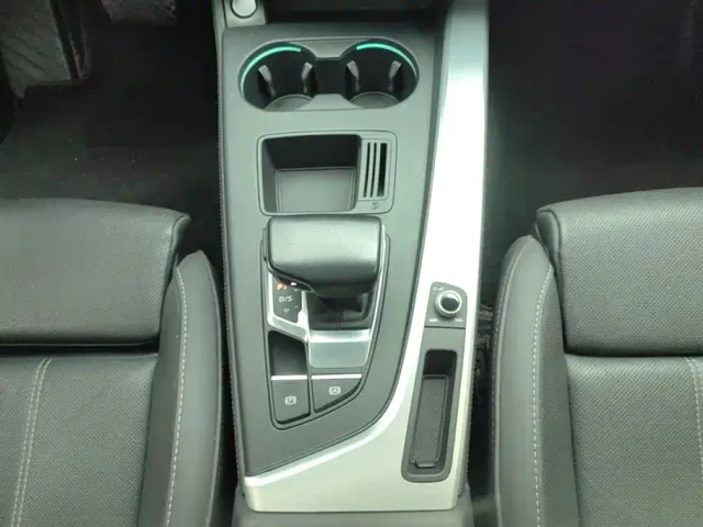 Audi A4L — Фото автомобиля 16