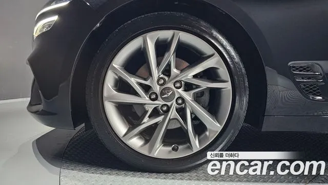 Genesis G70 — Фото автомобиля 5