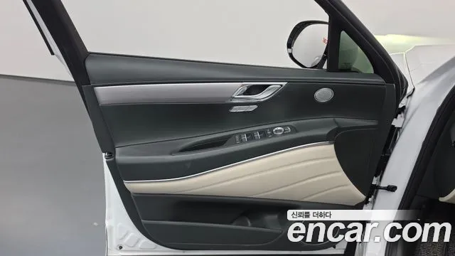 Genesis GV80 — Фото автомобиля 13