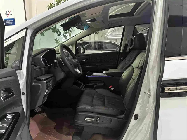 Honda Elysion — Фото автомобиля 7