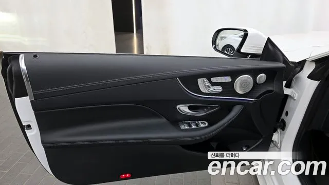 Mercedes-Benz E-Class — Фото автомобиля 24