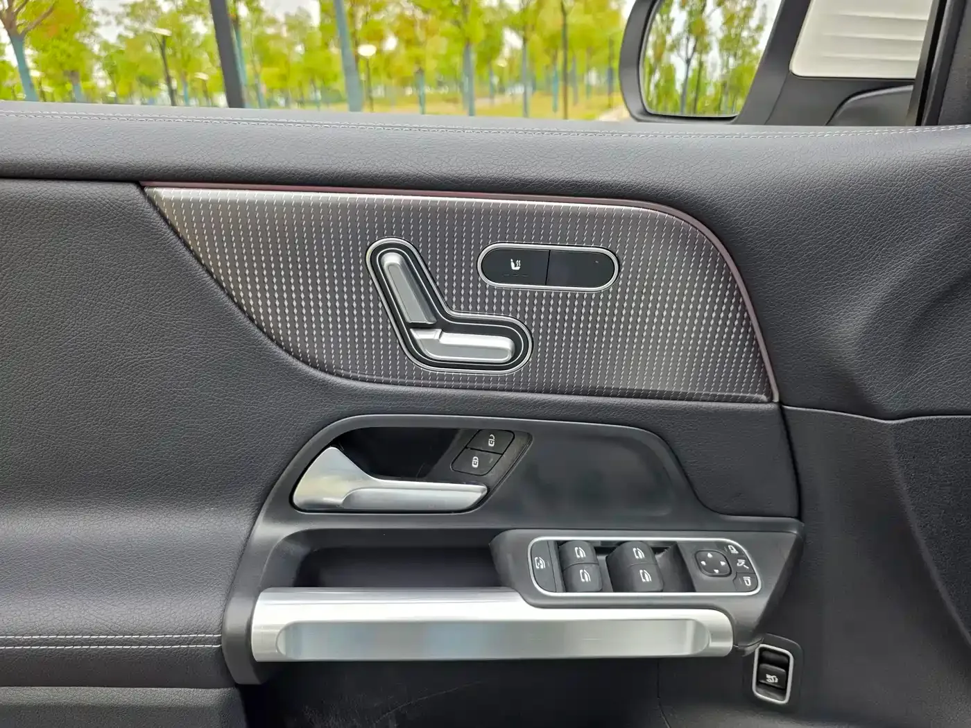 Mercedes-Benz Mercedes-Benz EQB 2023 EQB 260 — Фото автомобиля 19
