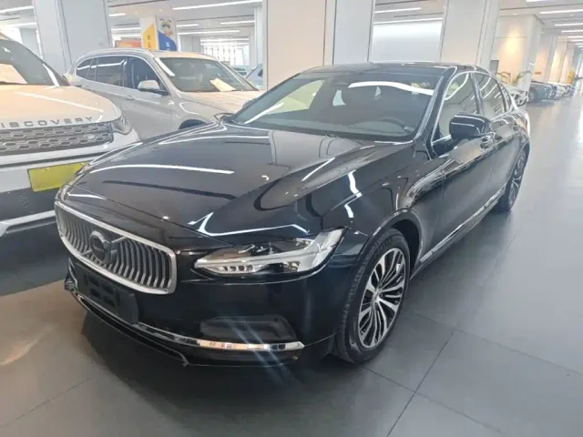 Фотография автомобиля — Volvo S90