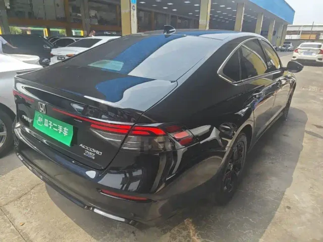 Honda Accord — Фото автомобиля 6