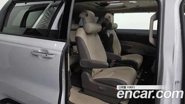 Kia Carnival — Фото автомобиля 17
