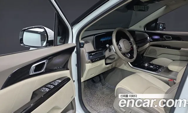 Kia Carnival Generation 4 — Фото автомобиля 15