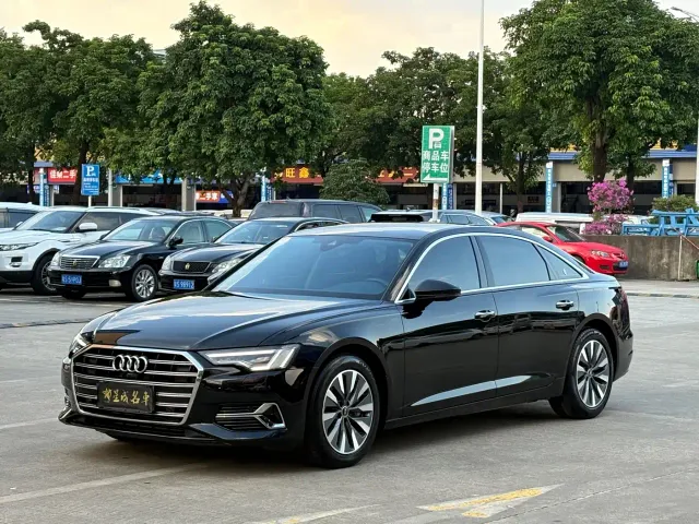 Фотография автомобиля — Audi A6L