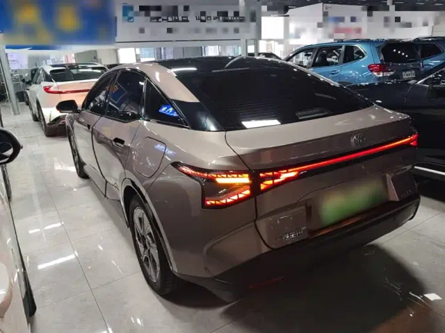Toyota bZ3 — Фото автомобиля 4