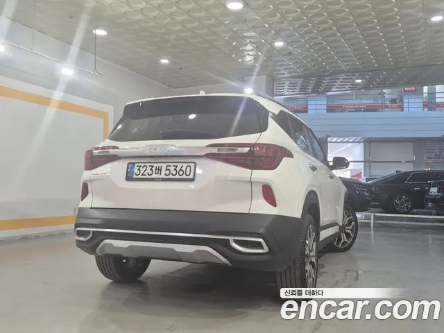 Kia Seltos Seltos Бензин 1.6 турбо 2WD — Фото автомобиля 3