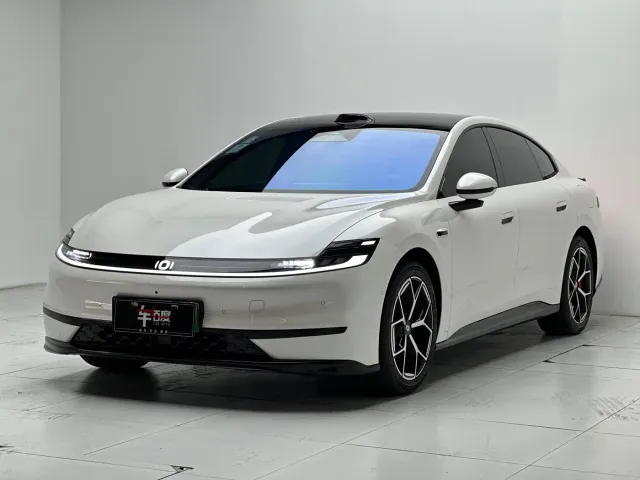 Фотография автомобиля — Changan Qiyuan A06