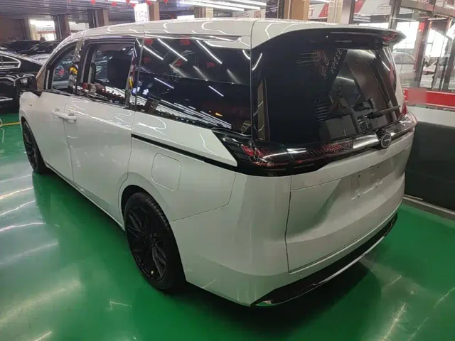 GAC Trumpchi E8 — Фото автомобиля 4