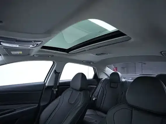 Hyundai Elantra — Фото автомобиля 7