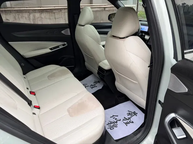 Geely Boyue L — Фото автомобиля 8