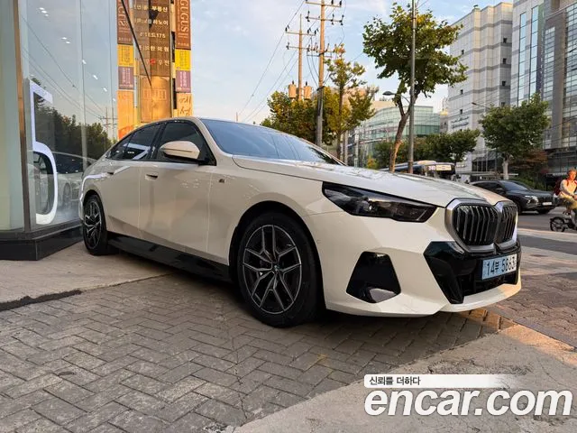 BMW i5 G60 — Фото автомобиля 2