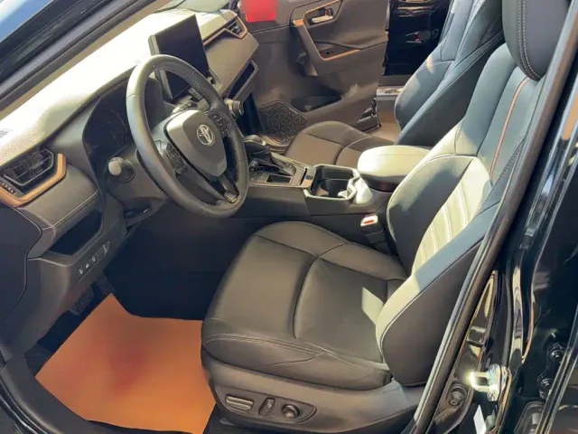 Toyota Wildlander — Фото автомобиля 10