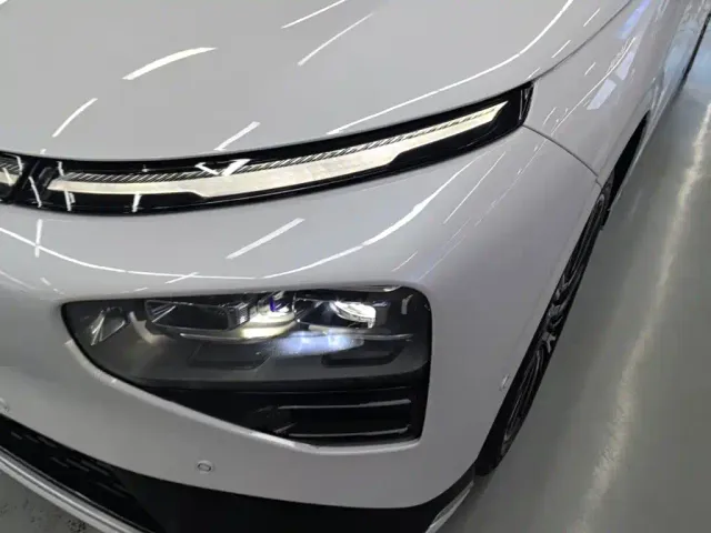 Xpeng G9 — Фото автомобиля 23