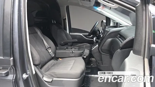Hyundai Staria — Фото автомобиля 16