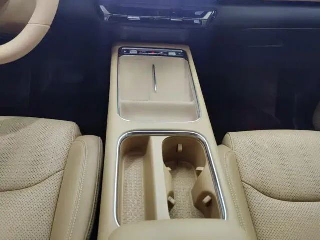 Wuling Starlight 730 — Фото автомобиля 16