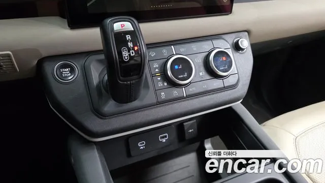 Land Rover Defender L663 — Фото автомобиля 12