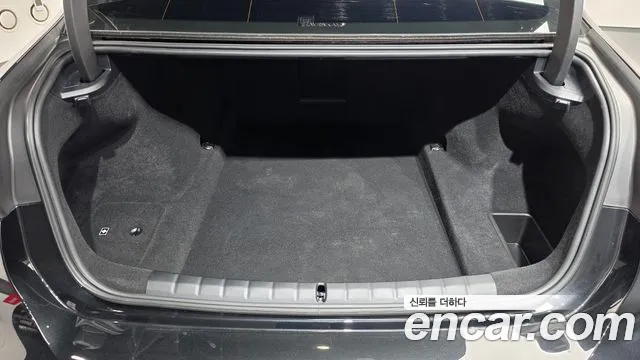 BMW 7 Series G70 — Фото автомобиля 24