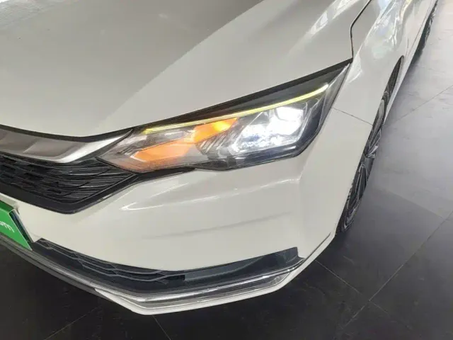 Dongfeng Yixuan MAX — Фото автомобиля 23