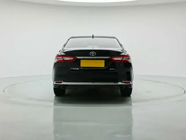 Toyota Camry — Фото автомобиля 3