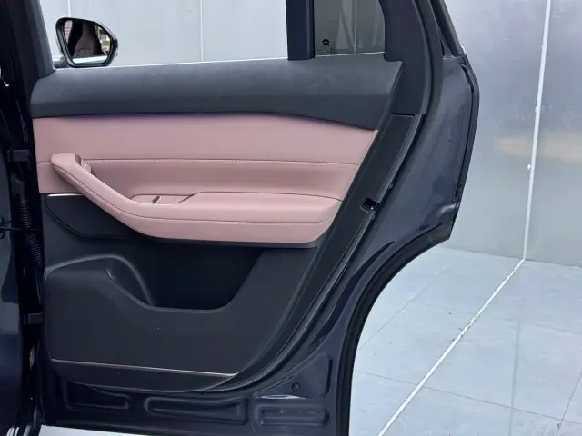 Nio EC6 — Фото автомобиля 24