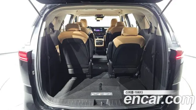 Kia Carnival Generation 4 — Фото автомобиля 20