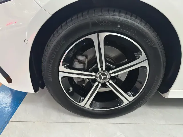 Mercedes-Benz A-Class — Фото автомобиля 4