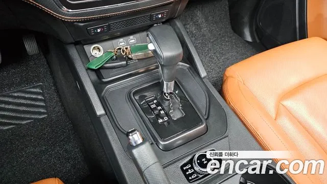 KG_Mobility_Ssangyong Rexton Новый Rexton Sport Khan Дизель 2.2 4WD — Фото автомобиля 9