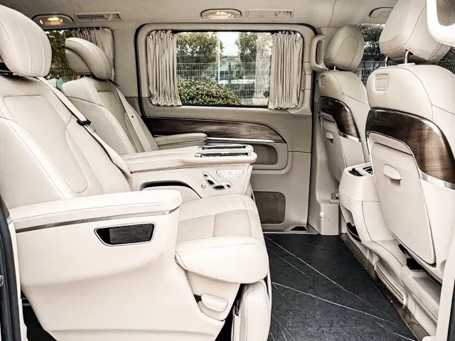 Mercedes-Benz V-Class — Фото автомобиля 16