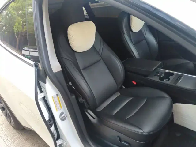 Tesla Model Y — Фото автомобиля 19