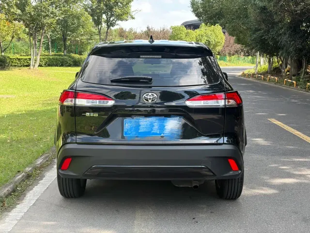 Toyota Corolla Cross — Фото автомобиля 12