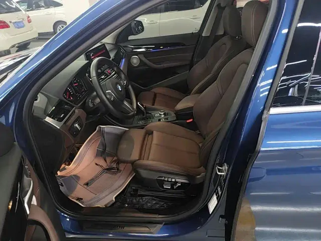 BMW X1 — Фото автомобиля 14