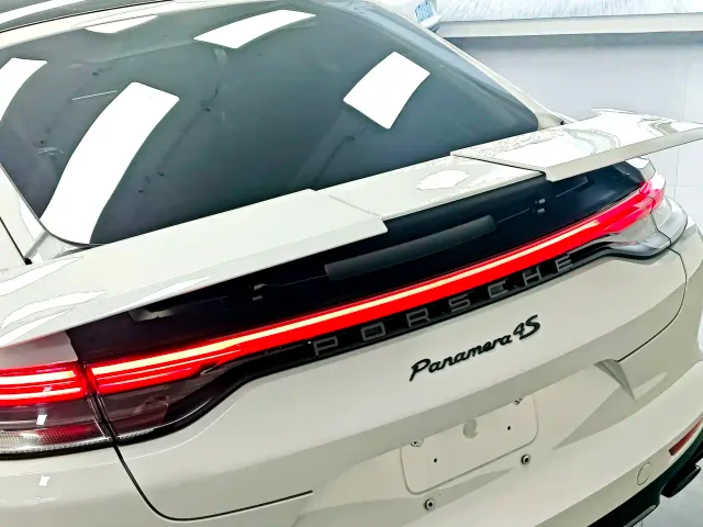 Porsche Panamera — Фото автомобиля 19