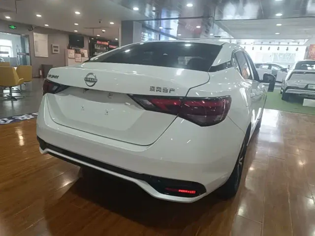 Nissan Sylphy — Фото автомобиля 6