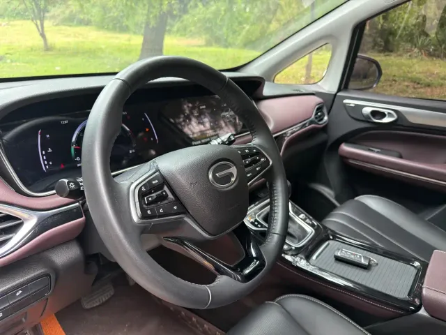 GAC Trumpchi M6 — Фото автомобиля 12
