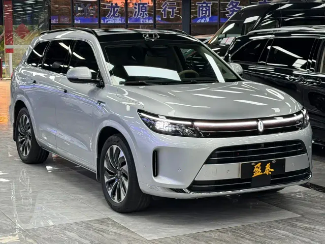 Aito M7 — Фото автомобиля 3