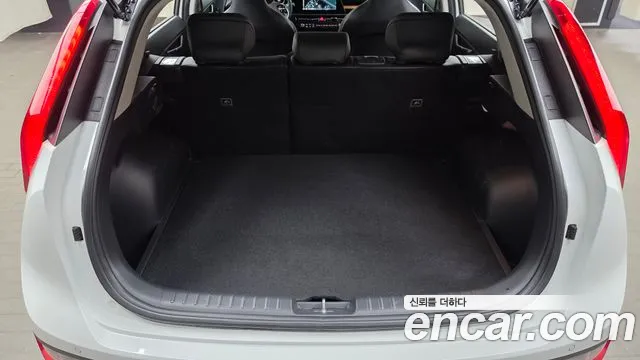 Kia Niro New — Фото автомобиля 30