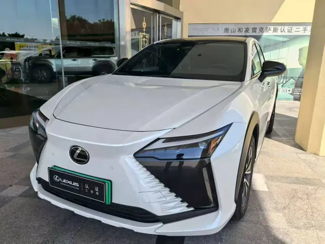 Фотография автомобиля — Lexus RZ