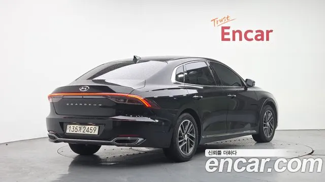 Hyundai Grandeur Новый Grandeur IG 3.0 LPi (Для проката) — Фото автомобиля 2