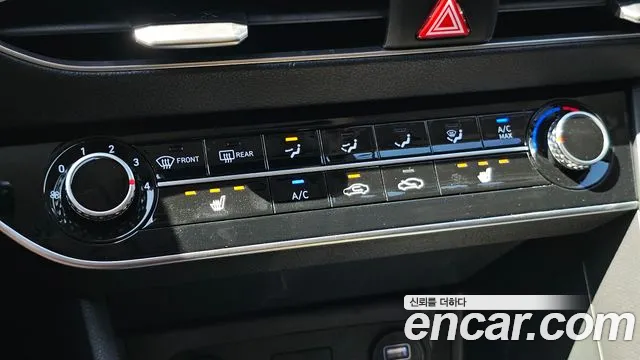 Hyundai Sonata Sonata (DN8) 2.0 LPG(Для проката) — Фото автомобиля 18