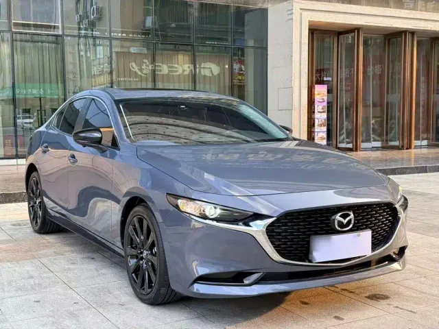 Mazda Axela — Фото автомобиля 9