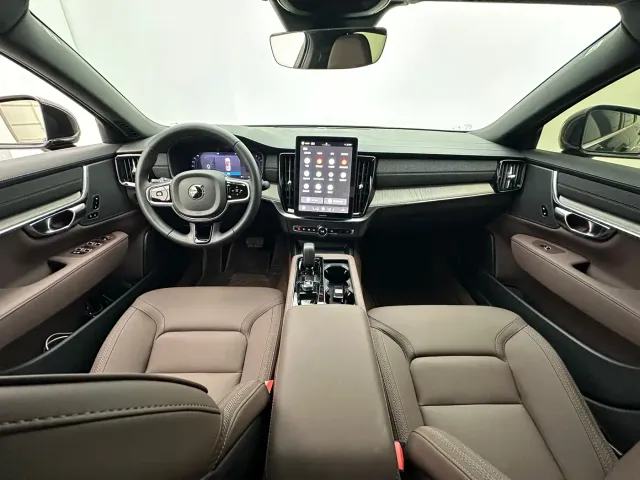 Volvo S90 — Фото автомобиля 17
