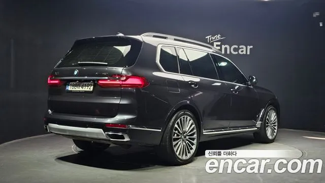 BMW X7 — Фото автомобиля 2